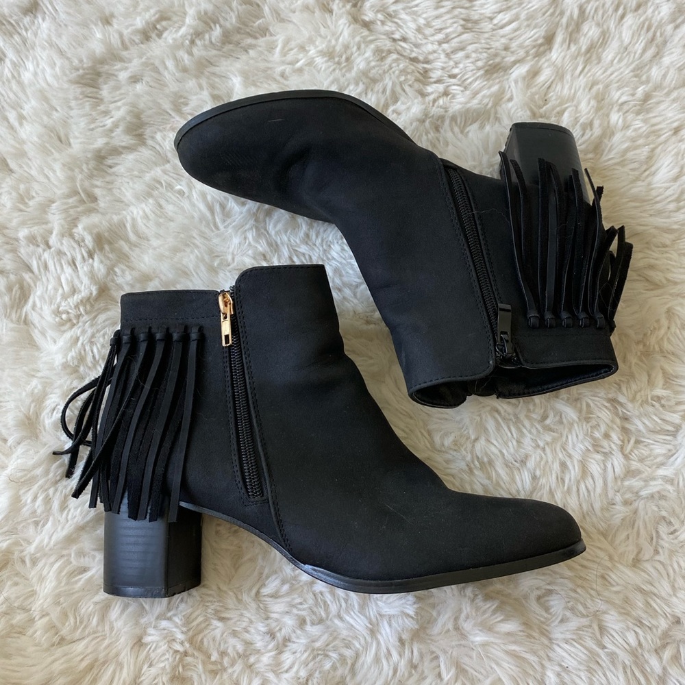 Black ankle fringe booties